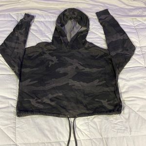 Brand Aero, Size XS, Color Black